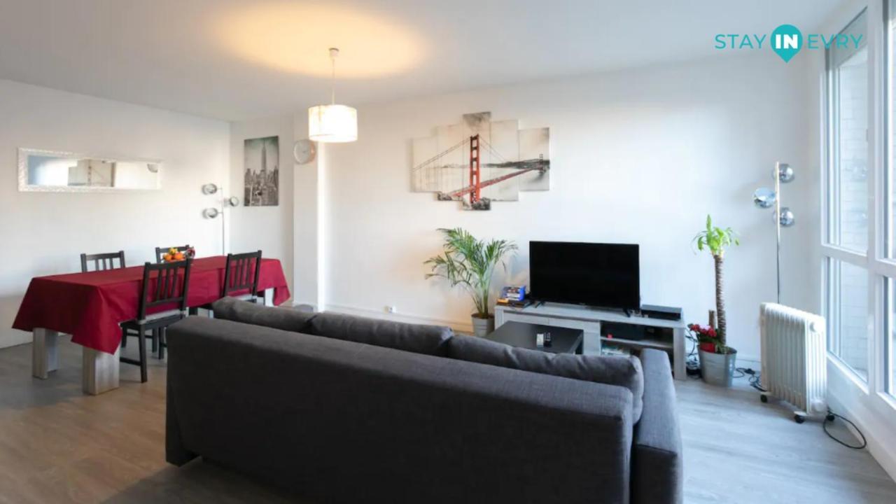 Stay In Evry Courcouronnes Exterior photo